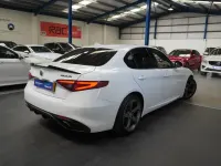 Used Alfa Romeo Giulia Saloon Edizione Speciale 180 HP (132 kW) 2017 White Sedan