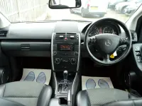 Begagnad Mercedes A180 Avantgarde 2012 Blå Halvkombi