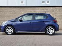 Used Peugeot 208 Active 82 HP (60 kW) 2018 Blue Hatchback