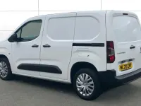 Begagnad Peugeot Partner 102 HK (75 kW) 2020 Minibuss