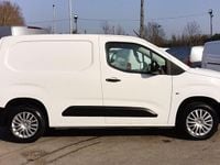 Used Citroën Berlingo 100 HP (73 kW) 2022 White MPV
