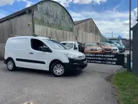 Used Citroën Berlingo 75 HP (55 kW) 2017 White MPV