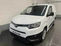 Used Toyota Proace 100 HP (73 kW) 2023 White MPV