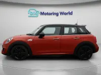 Używany Mini Cooper S Hatch 192 KM (141 kW) 2021 Pomarańczowy Hatchback