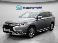 Usado Mitsubishi Outlander P-HEV 224 HP (164 kW) 2021 Cinzento SUV