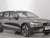 Used Volvo V60 CC 250 HP (183 kW) 2022 Estate
