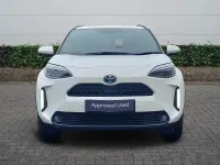 Used Toyota Yaris Hybrid Design 2023 White Estate