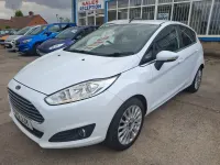 Used Ford Fiesta Titanium 125 HP (91 kW) 2013 White Hatchback