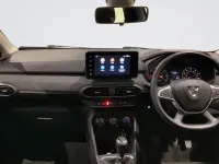 Usado Dacia Sandero Comfort 90 CV (66 kW) 2022 Blanco Utilitario