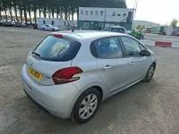 Second-hand Peugeot 208 Access 2016 Argintiu Hatchback