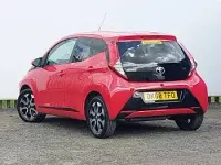 Gebraucht Toyota Aygo X-plore 69 PS (50 kW) 2018 Rot Kleinwagen