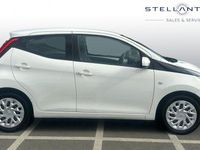 Used Toyota Aygo X-play 72 HP (52 kW) 2019 White Hatchback