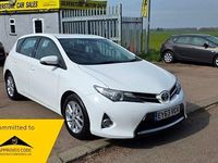 Used Toyota Auris 2013 White Hatchback
