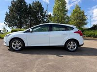 Used Ford Focus Zetec 2012 White Hatchback