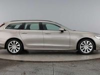 Usado Volvo V90 Momentum 197 HP (144 kW) 2022 Cinzento Carrinha