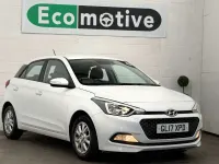 Used Hyundai i20 SE 84 HP (61 kW) 2017 White Hatchback