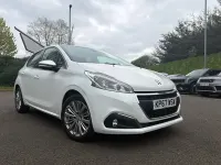 Second-hand Peugeot 208 Allure 2017 Alb Hatchback
