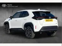 Usado Toyota Yaris Cross Design 116 HP (85 kW) 2022 Branco SUV