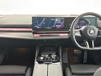 Used BMW 520 M Sport 205 HP (150 kW) 2025 Blue Estate