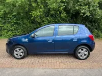 Used Dacia Sandero Lauréate 90 HP (66 kW) 2015 Blue Hatchback