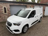 Usado Vauxhall Combo Sportive 100 HP (73 kW) 2022 Branco Monovolume