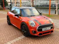 Używany Mini Cooper Hatch 2019 Pomarańczowy Hatchback