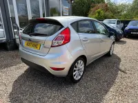Second-hand Vauxhall Combo Sportive 100 CP (73 kW) 2021 Alb Monovolum