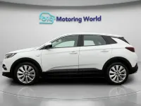 Used Vauxhall Grandland X Elite 130 HP (95 kW) 2019 White SUV