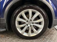 Begagnad VW T-Roc SEL 150 HK (110 kW) 2018 Blå SUV