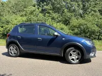 Used Dacia Sandero Lauréate 2017 Blue Hatchback