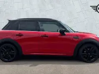Used Mini Cooper Hatch 134 HP (98 kW) 2022 Red Hatchback