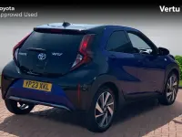 Used Toyota Aygo X 72 HP (52 kW) 2023 Juniper blue bitone (metallic paint) SUV