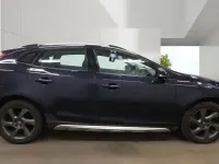 Begagnad Volvo V40 SE 2016 Blå Halvkombi