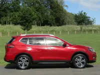 Used Nissan X-Trail N-Connecta 130 HP (95 kW) 2018 Red SUV