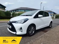 Używany Toyota Yaris 99 KM (72 kW) 2015 Biały Hatchback