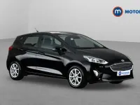 Usado Ford Fiesta Zetec 101 HP (74 kW) 2019 Preto Citadino