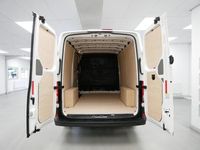 Used VW Crafter Business 102 HP (75 kW) 2023 White Van