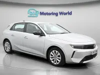 Second-hand Vauxhall Astra Design Edition 130 CP (95 kW) 2023 Gri Hatchback