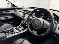 Begagnad Jaguar XF Prestige 2016 Blå Sedan
