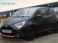 Usado Toyota Aygo x-press 71 HP (52 kW) 2018 Preto Citadino