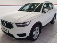 Used Volvo XC40 Momentum 160 HP (117 kW) 2021 White SUV