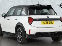 Used Mini Cooper Hatch 113 kW (154 HP) 2026 White Hatchback