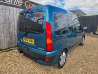 Usado Renault Kangoo Expression 106 CV (77 kW) 2008 Azul Monovolumen