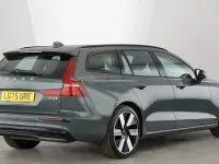 Used Volvo V60 Plus 345 HP (253 kW) 2025 Green Estate