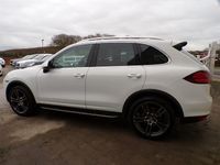 Used Porsche Cayenne 245 HP (180 kW) 2012 White SUV
