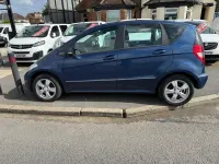 Used Mercedes A180 Avantgarde 109 HP (80 kW) 2011 Blue Hatchback