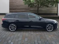 Begagnad Ford Focus ST-Line X 125 HK (91 kW) 2024 Svart Kombi