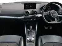 Gebraucht Audi Q2 Comfort 150 PS (110 kW) 2018 Grau SUV