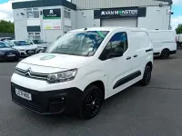 Używany Citroën Berlingo 100 KM (73 kW) 2022 Biały Minivan