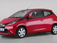 Used Toyota Aygo X-play 69 HP (50 kW) 2017 Red Hatchback